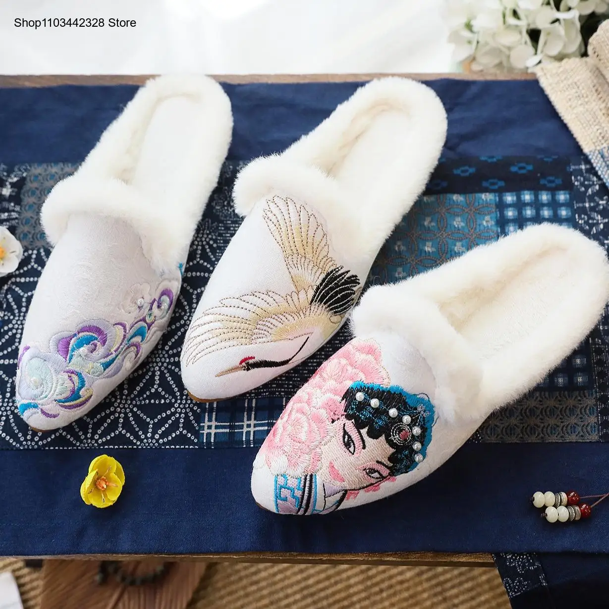 Woman Chinese Style Comfortable Retro Fabric Material Embroidered Elements Decoration Casual Fashion Pointed Slippers Lady Shoes