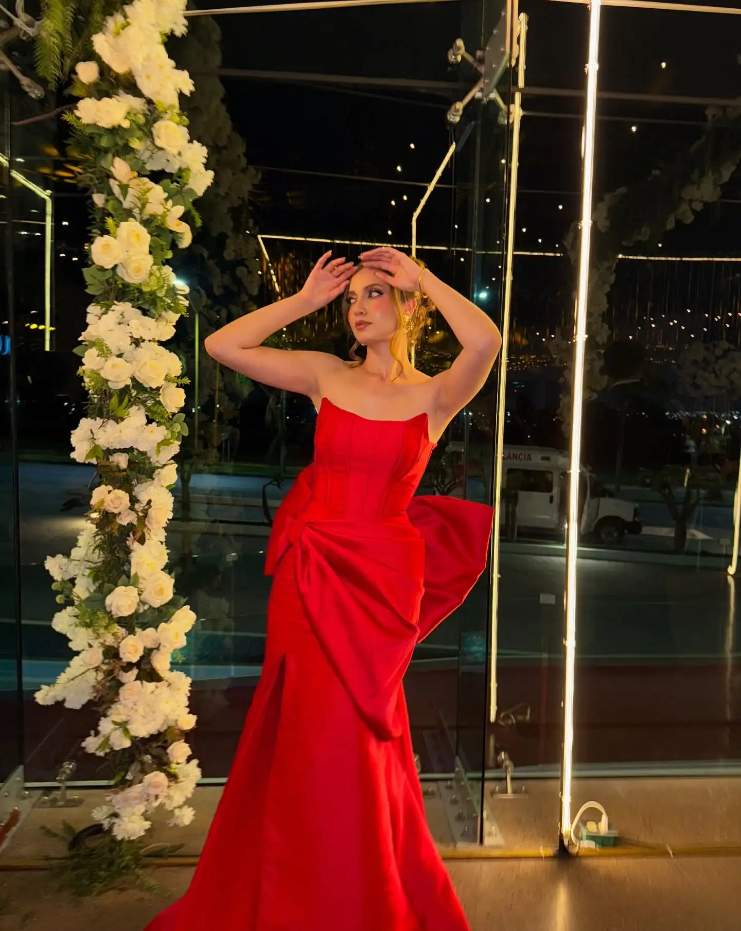 Vestidos de noite elegantes personalizados, trompete, sem alças, até o chão, fita, laço grande, vestidos de baile, vestidos de festa