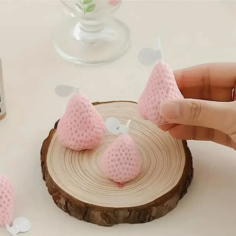 4 قطعة شموع شمع الصويا على شكل فراولة للتأمل وتعزيز المزاج وحفلات الزفاف وهدايا عيد الميلاد مع شموع بدون دخاني لرائحة الفاكهة