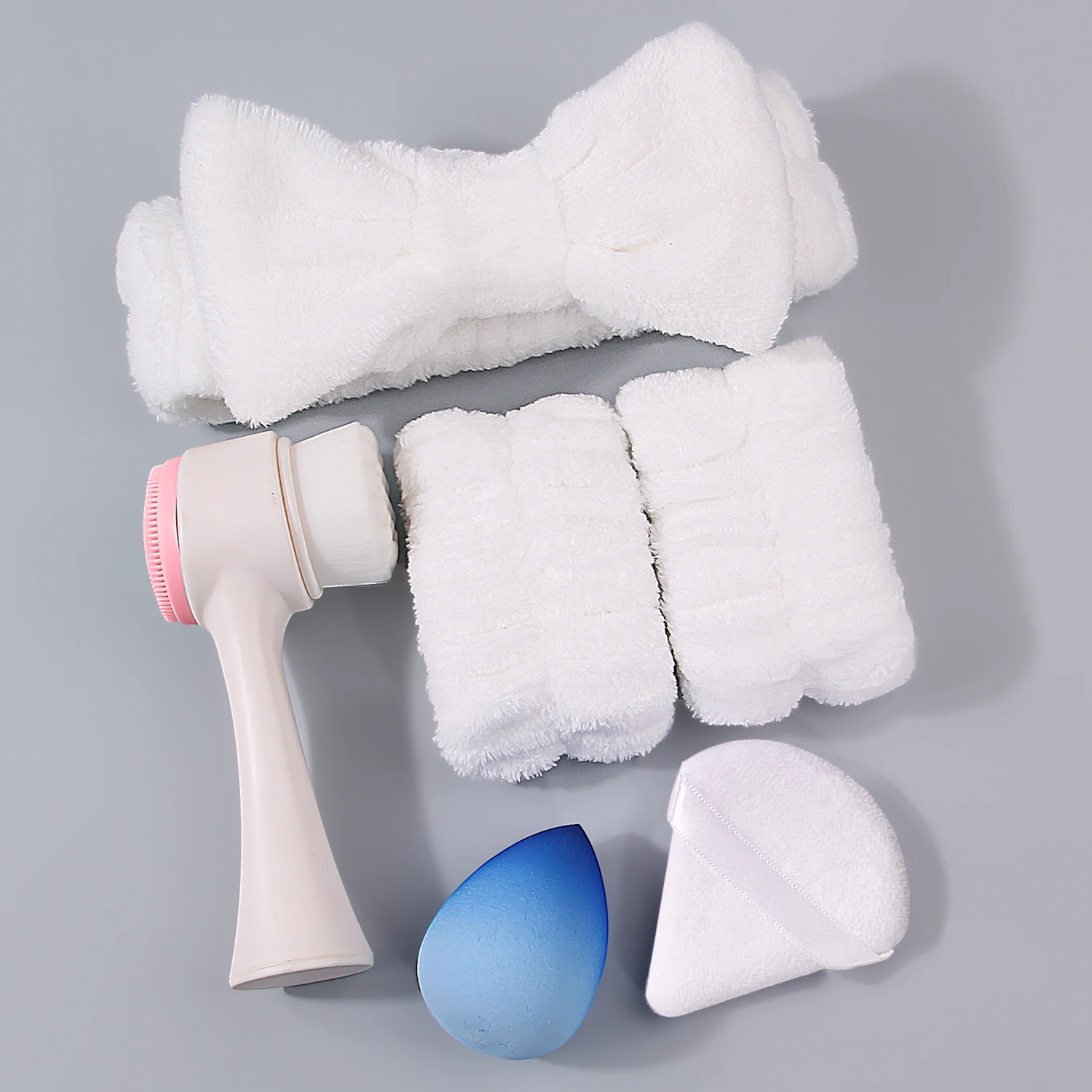 6点セット：リボンヘアバンド + 防水リストバンド + 洗顔ブラシ + ビューティスポンジ - スキンケア＆メイクアップツールキット