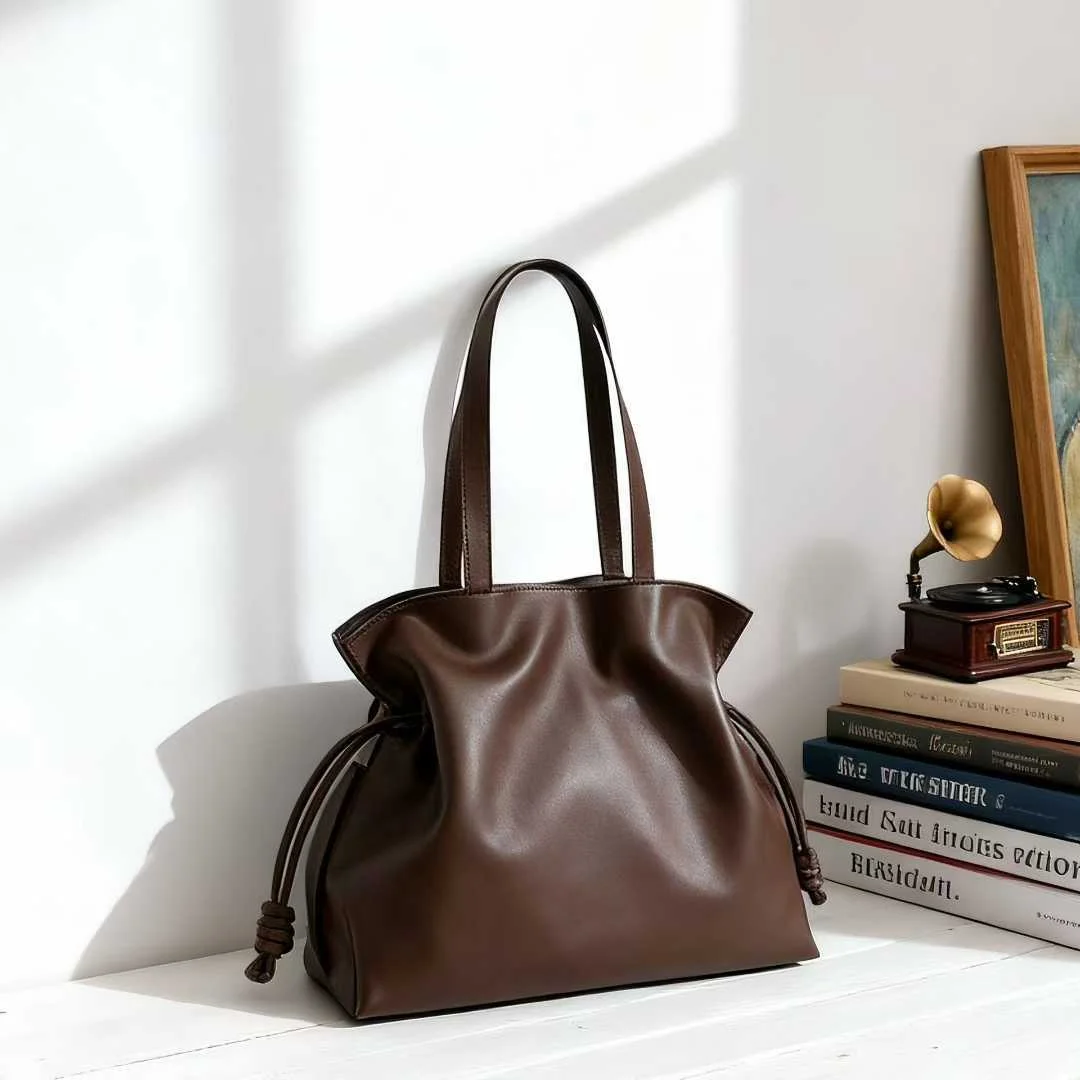 

Autumn Winter High-End Leather Bucket Bag Drawstring Pleated Soft Cowhide Single Shoulder Tote Lucky Bags Handbag for Women