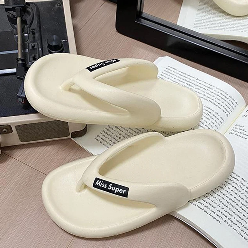 Hot-selling Flip-flops For Outdoor Wear In Summer, Non-slip, Ultra-thin, Soft Sole, Shit-resistant, Wear-resistant, New Style