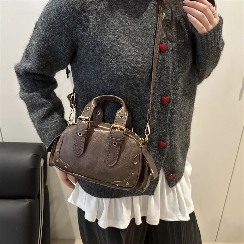Vintage Motorcycle Bag Niche Handbag Vintage Leather Texture Studded Shoulder Crossbody Bag