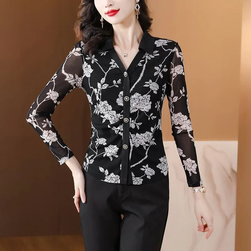 Senior Simplicity Elegant Commute Temperament Printing Button Slim V Neck Appropriate Women\'s Long Sleeved Shirt Autumn 2024