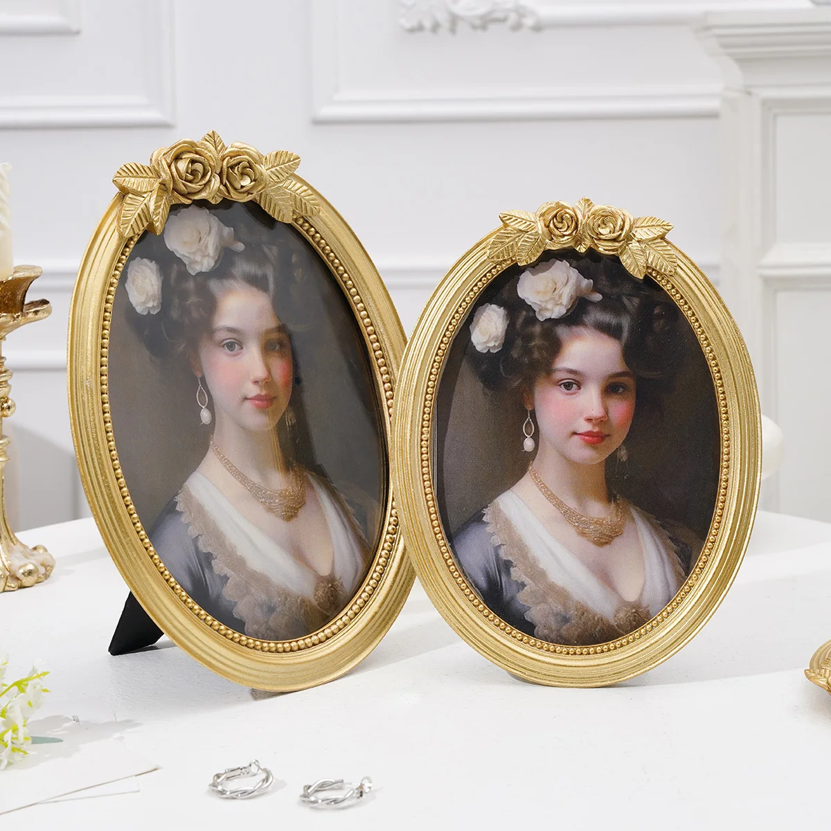 Golden Three-Dimensional Rose Oval-Shaped Decorative Photo Frame