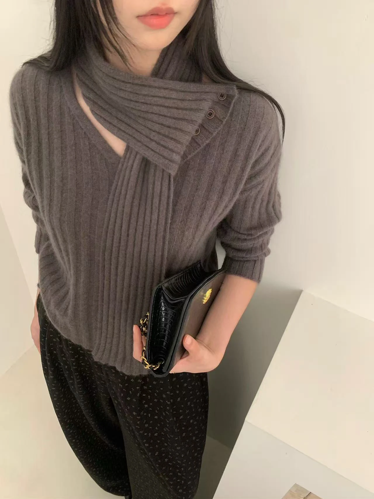 

Вязаный свитер с V-образным вырезом и пуговицами из вельвета, осенне-зимний, мягкий, удобный, с длинными рукавами, высоким воротником, теплый, женский