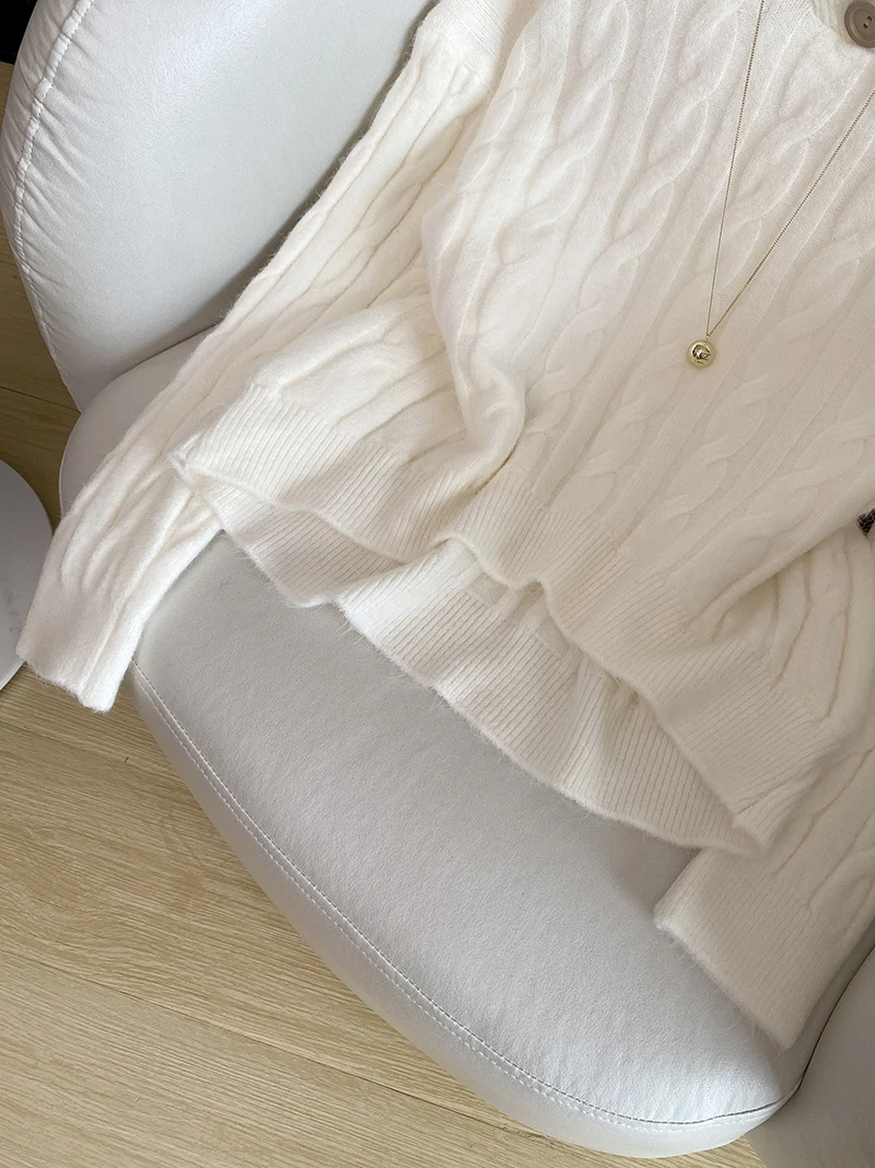 Morbido maglione lavorato a maglia da donna autunno inverno dimagrante sensazione di fascia alta twist due bottoni Faionable lungo Sve Top