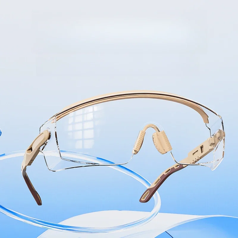 

Windproof, sand-proof, dust-proof and foggy-proof electric vehicles can be worn by men and women when riding