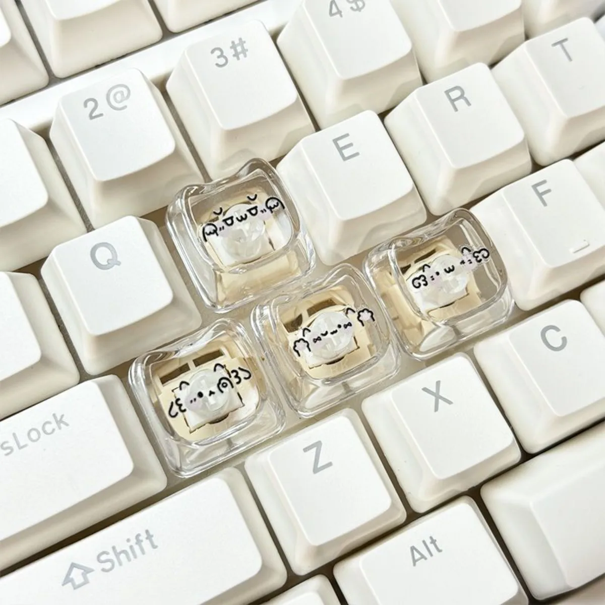 4Pcs Cute Cat Face PC Transparent WASD Keycaps Pink Blue Clear  MX Switch Mechanical Keyboard Gaming DIY Replacement Key Caps