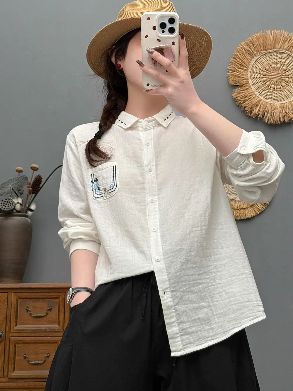 غزل القطن الربيع والخريف نمط جديد فضفاض مطرز قميص طويل الأكمام قاعدة متعددة الاستخدامات طبقة مزدوجة قمة من القطن الخالص