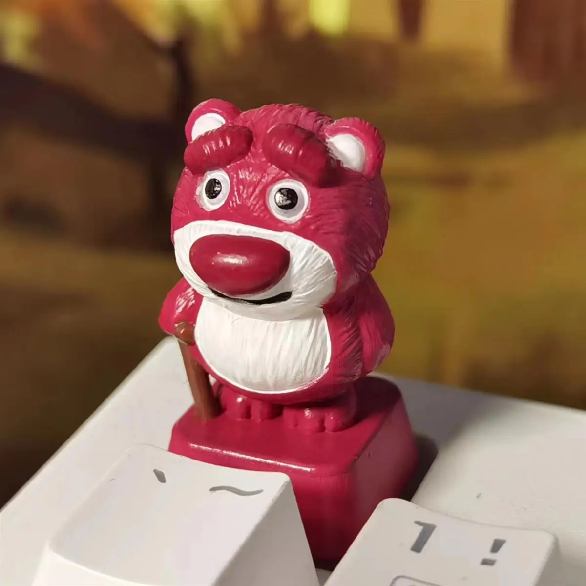 High Quality Lotso Customized Handmade Keycaps for Mechanical Keyboard ESC Personalized Strawberry Bear Resin Drip Glue Key Cap