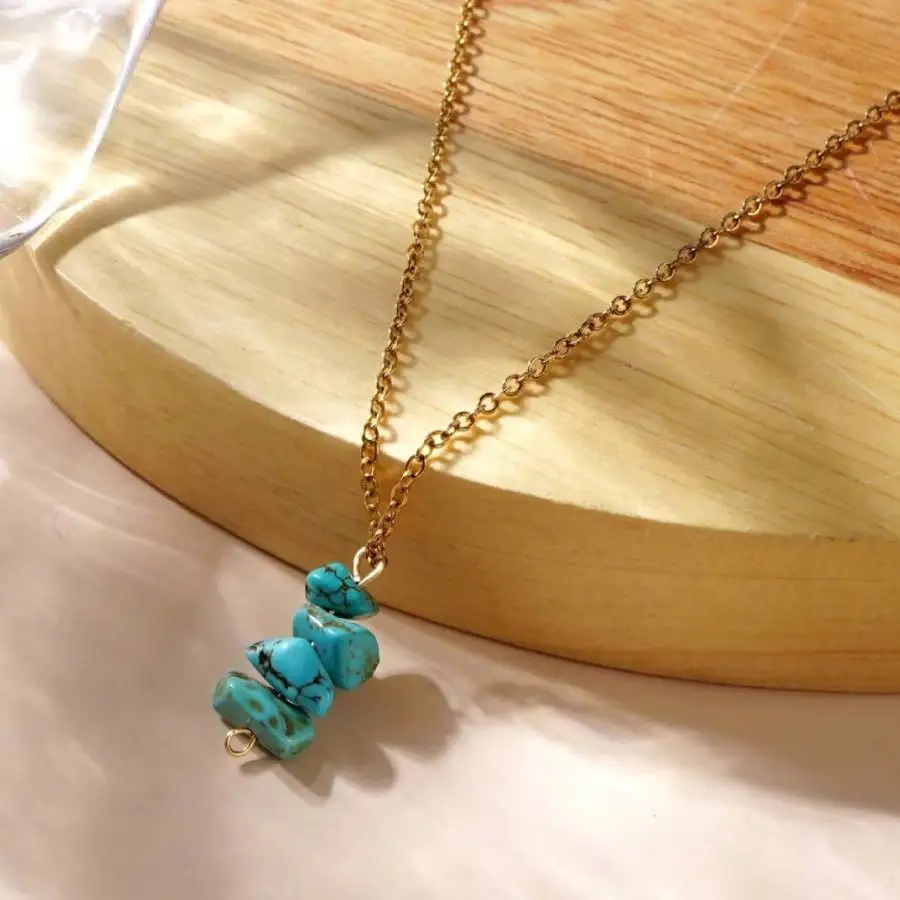 

Handmade Genuine Turquoise Irregular Chips Beaded Pendant Necklace Gold Tone Chain Fashion Jewelry Gift for Her