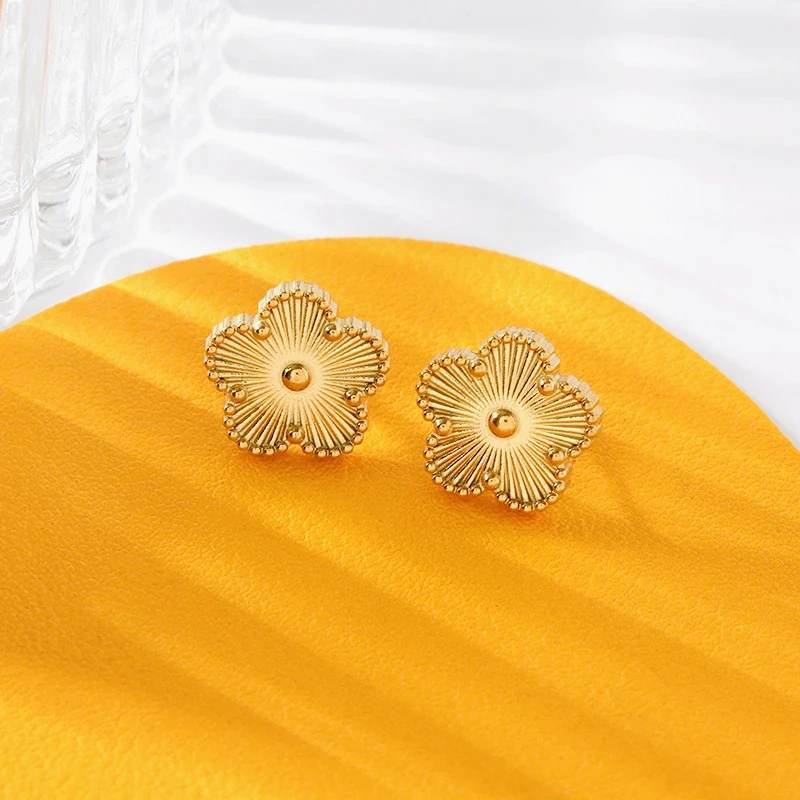 Thumbnail 4 - #31 Best Earrings to Buy In 2026