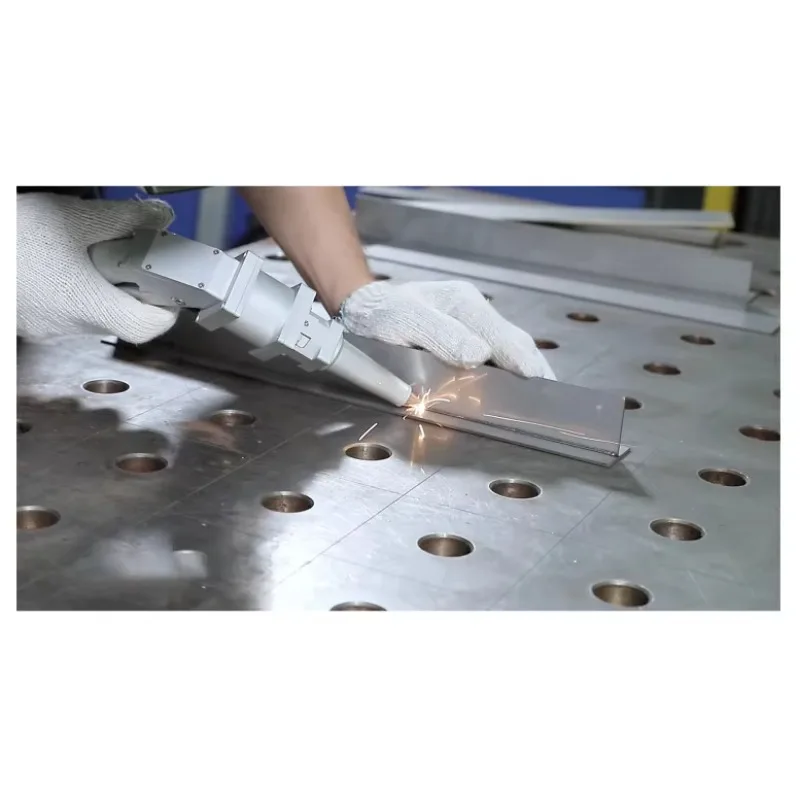 HotHandheld 4&1 Gefasst SUP 23T Original 3kw Laser Welding Machine Welding Gun