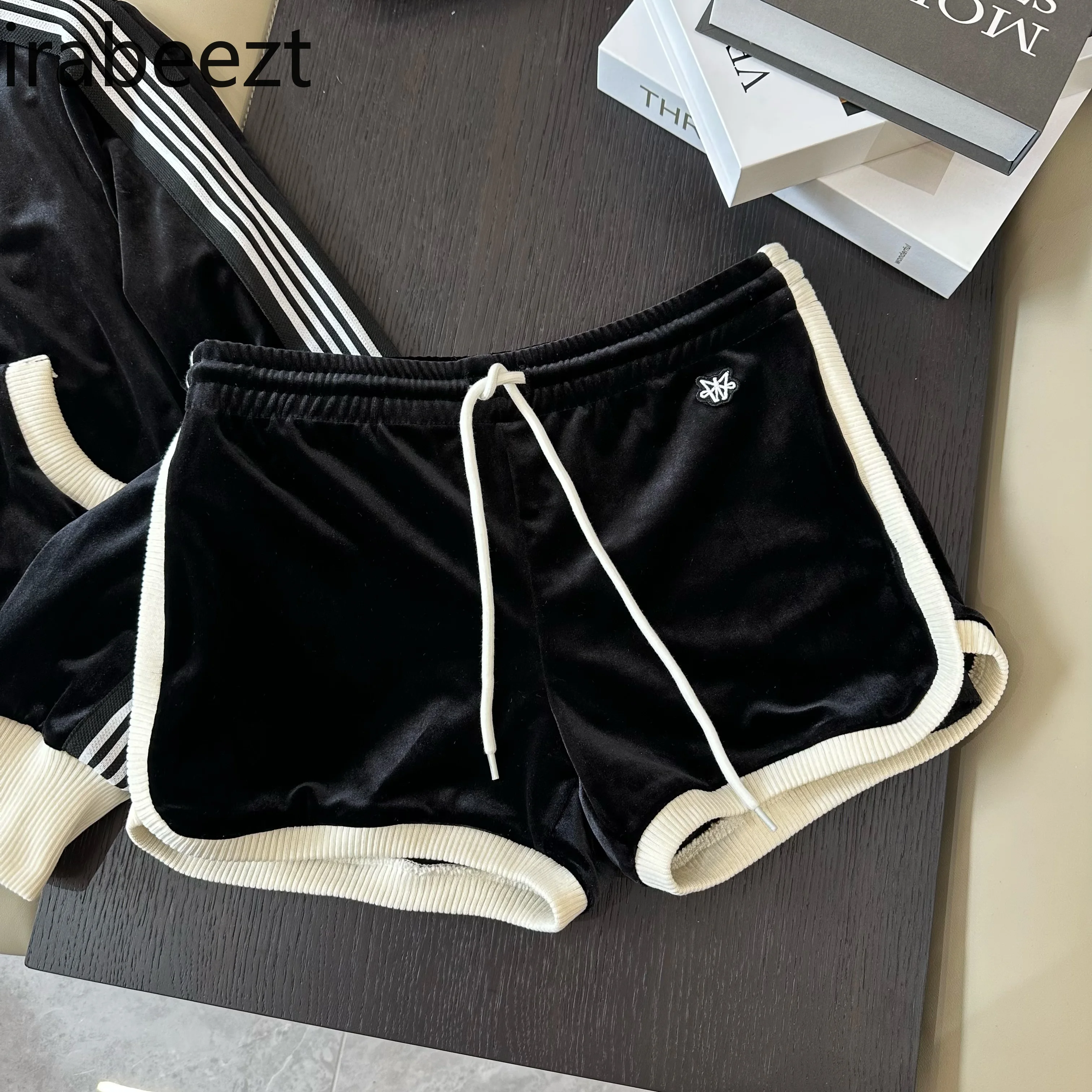 Black Athleisure Suit Women\'s Spring Short Blast Street Advanced Color Contrast Shorts Top Two-piece Set Conjunto Feminino