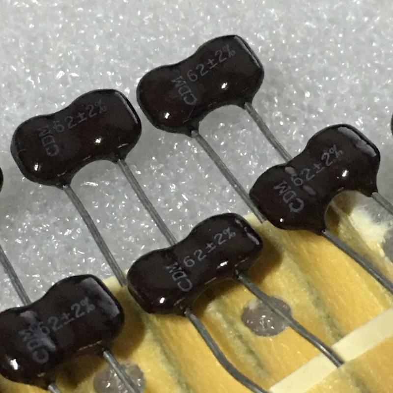 

2PCS CM04ED620J03 62PF 500VDC Silver Mica Capacitor