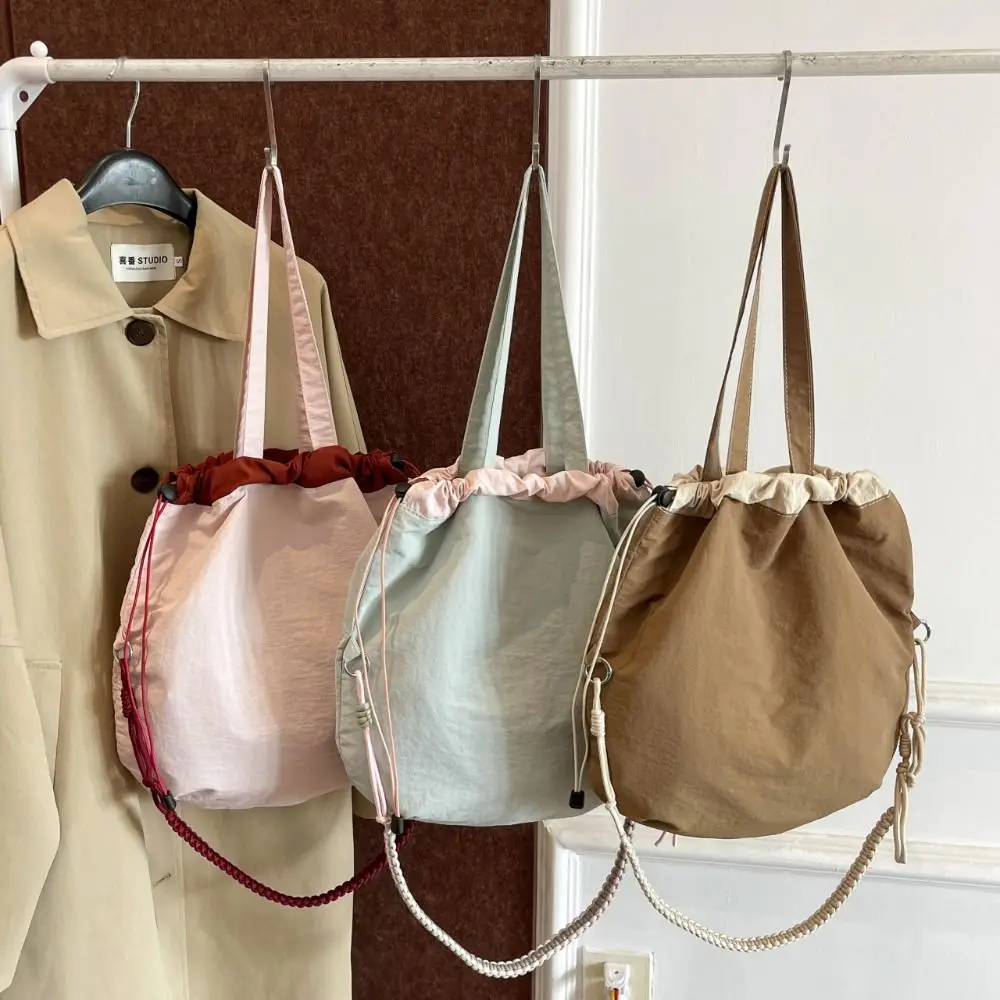 Fashion Korean Style Drawstring Tote Bag Nylon Lightweight Large Capacity Tote Bag Casual Waterproof Women Shoulder Bag Travel