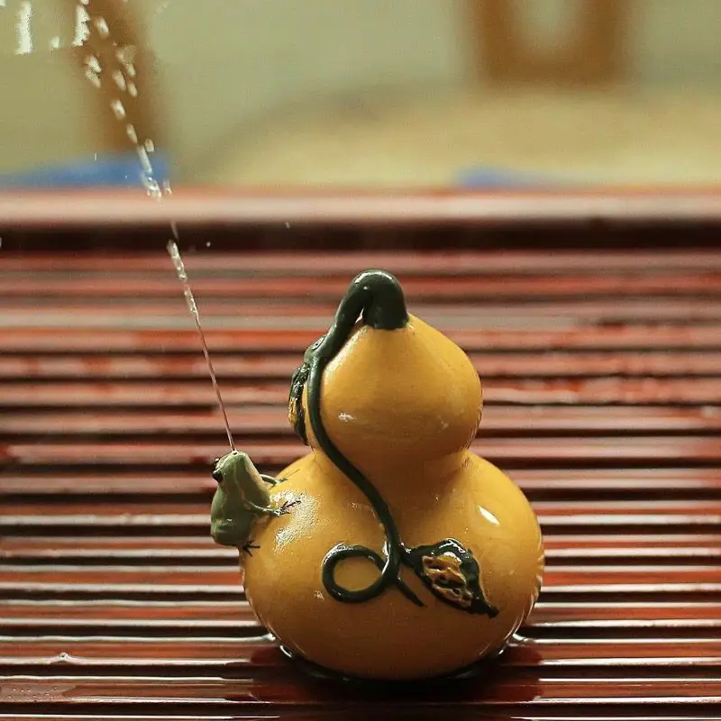 

Purple Clay Gourd Water Spray Can Nourish Tea Pets, Personalized And Cute Handmade Small Ornaments