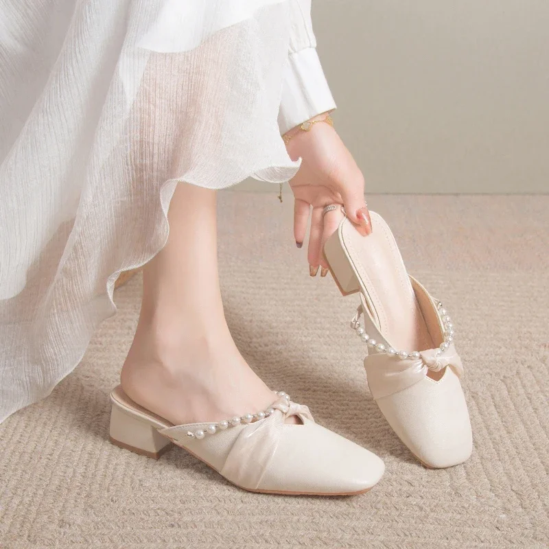 

Модные и удобные туфли Baotou на среднем каблуке, новые летние элегантные повседневные сандалии на квадратном каблуке с жемчугом