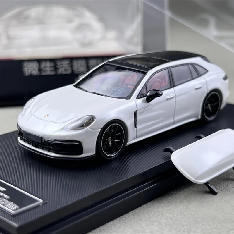 

RM 1:64 Panamera Touring Edition Luxury alloy car model