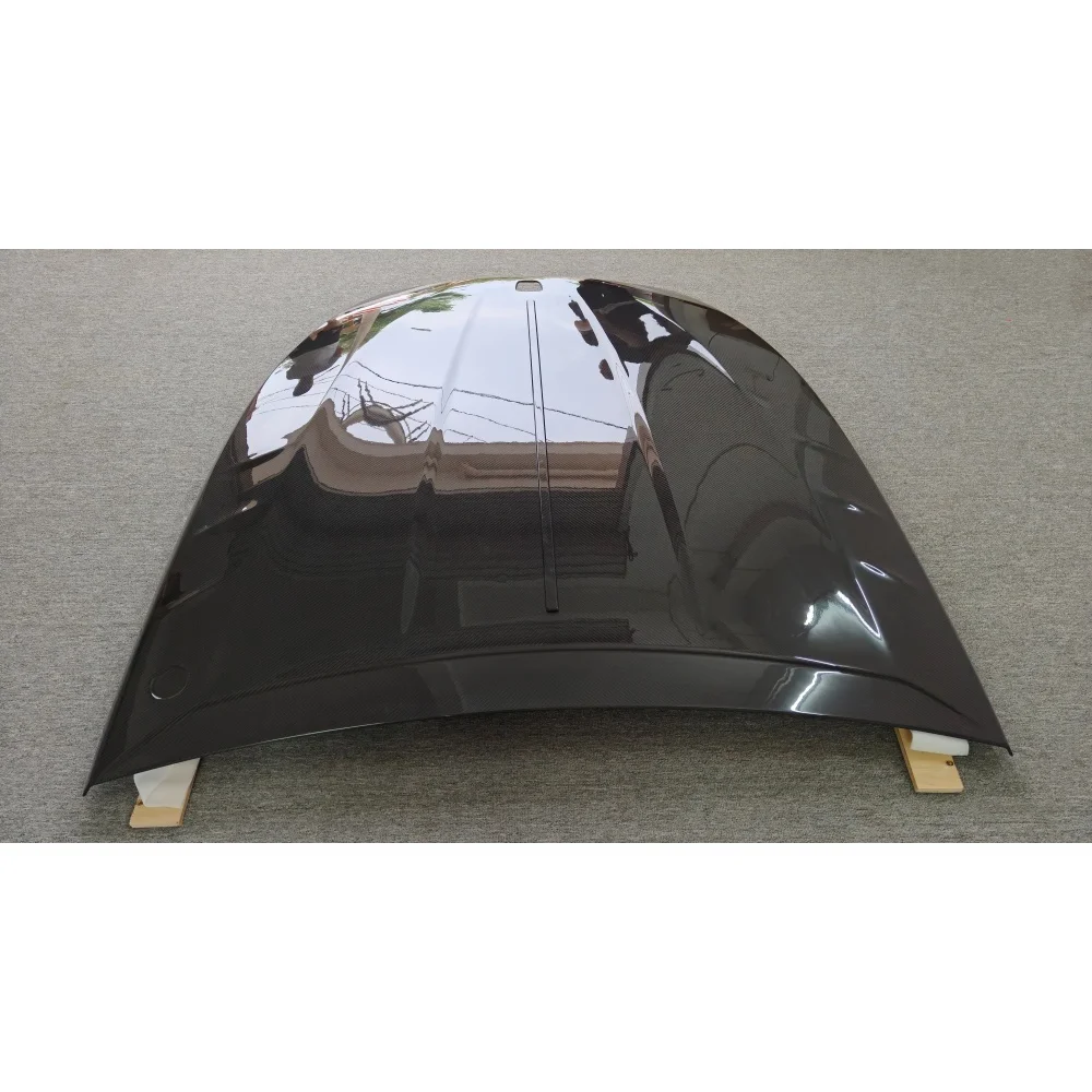 Body Kit Modification M Style Dry Carbon Fiber Engine Hood Engine Protective Cover Hood for Spectre