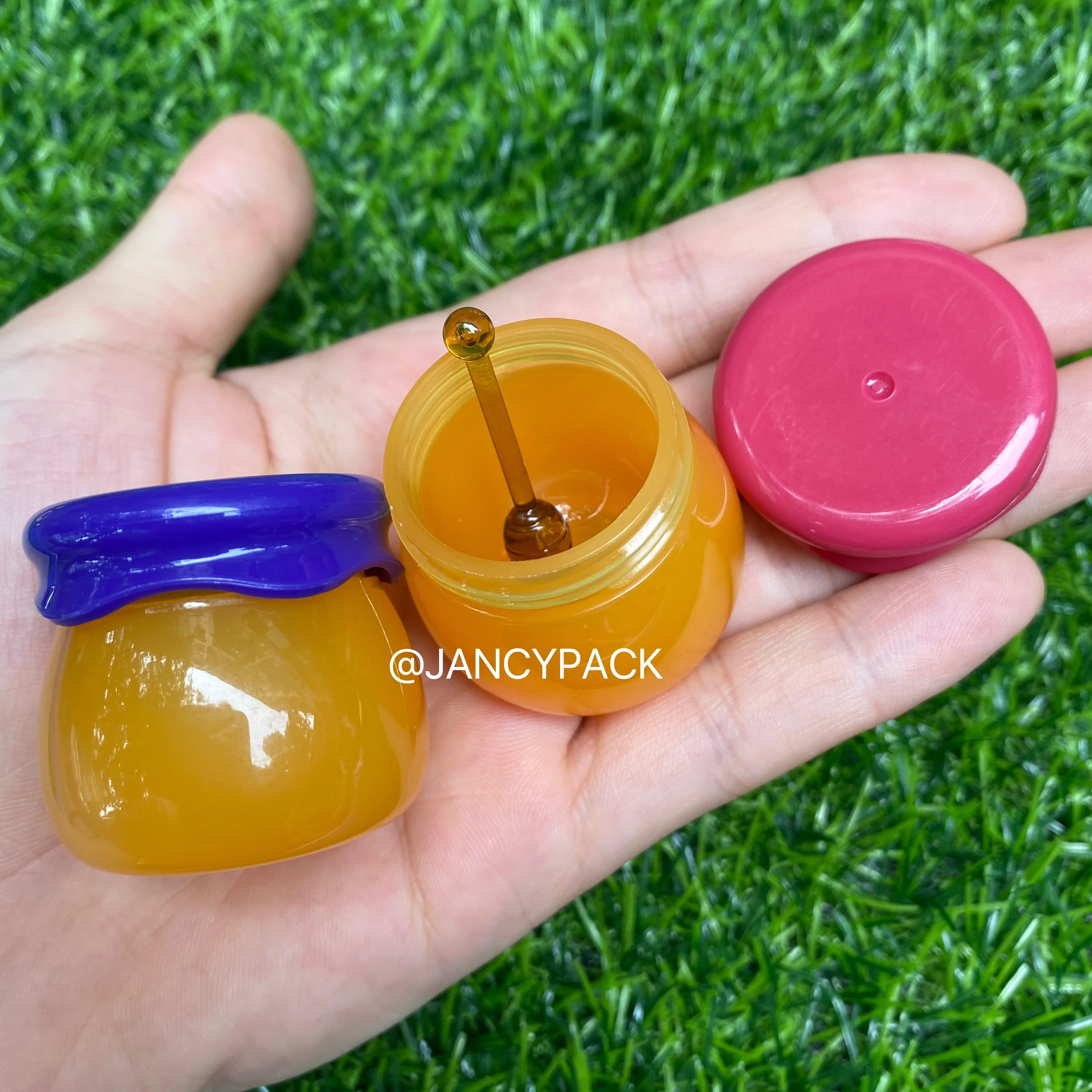 

5ml Lip Mask Lip Balm Bottle Lip Gloss Jar Lip Box with Spoon Lipstick Lip Balm Plastic Makeup Empty Bottle Face Cream Sample