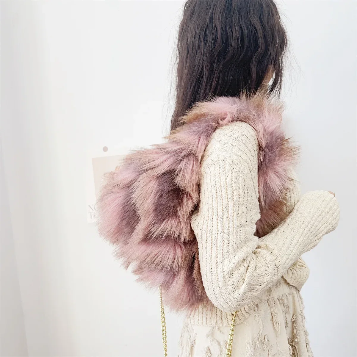 Winter Fashion Faux Fur Women\'s Shoulder Bags Contrast Color Portable Ladies Furry Crossbody Bag Vintage Female Plush Handbags
