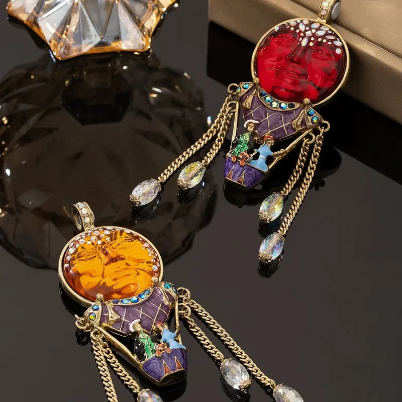 Yusheng jewelry medieval vintage engraving retro oil painting national style classical three-dimensional necklace set pendant