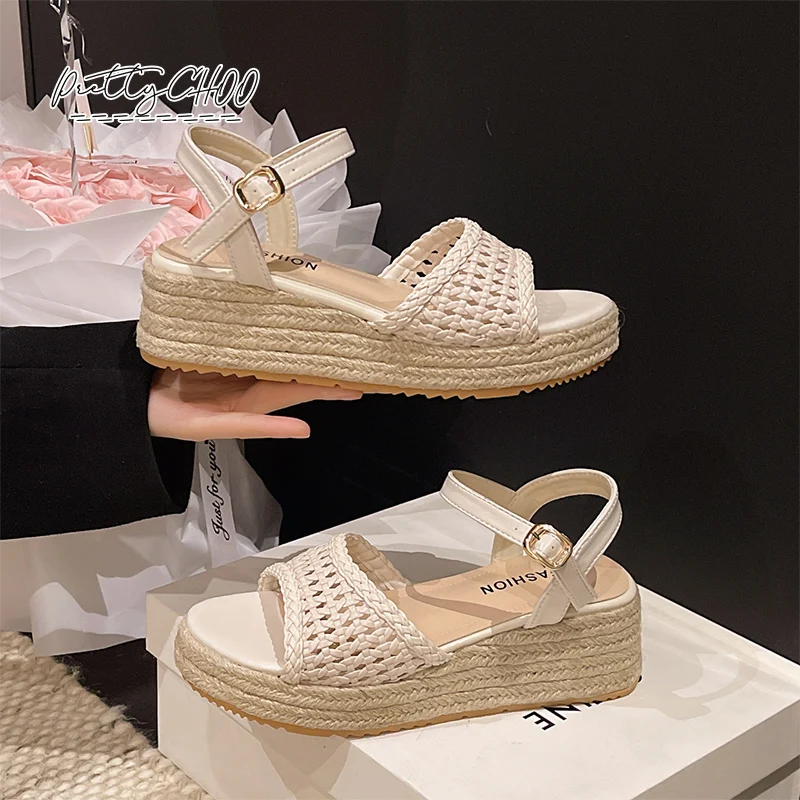 Sandalias de Esparto de Diseño Exclusivo para Mujer, con Suela Gruesa, Tejidas, Estilo Pescador, de Cuero Blanco con Tira Trenzada en el Tobillo y Plataforma