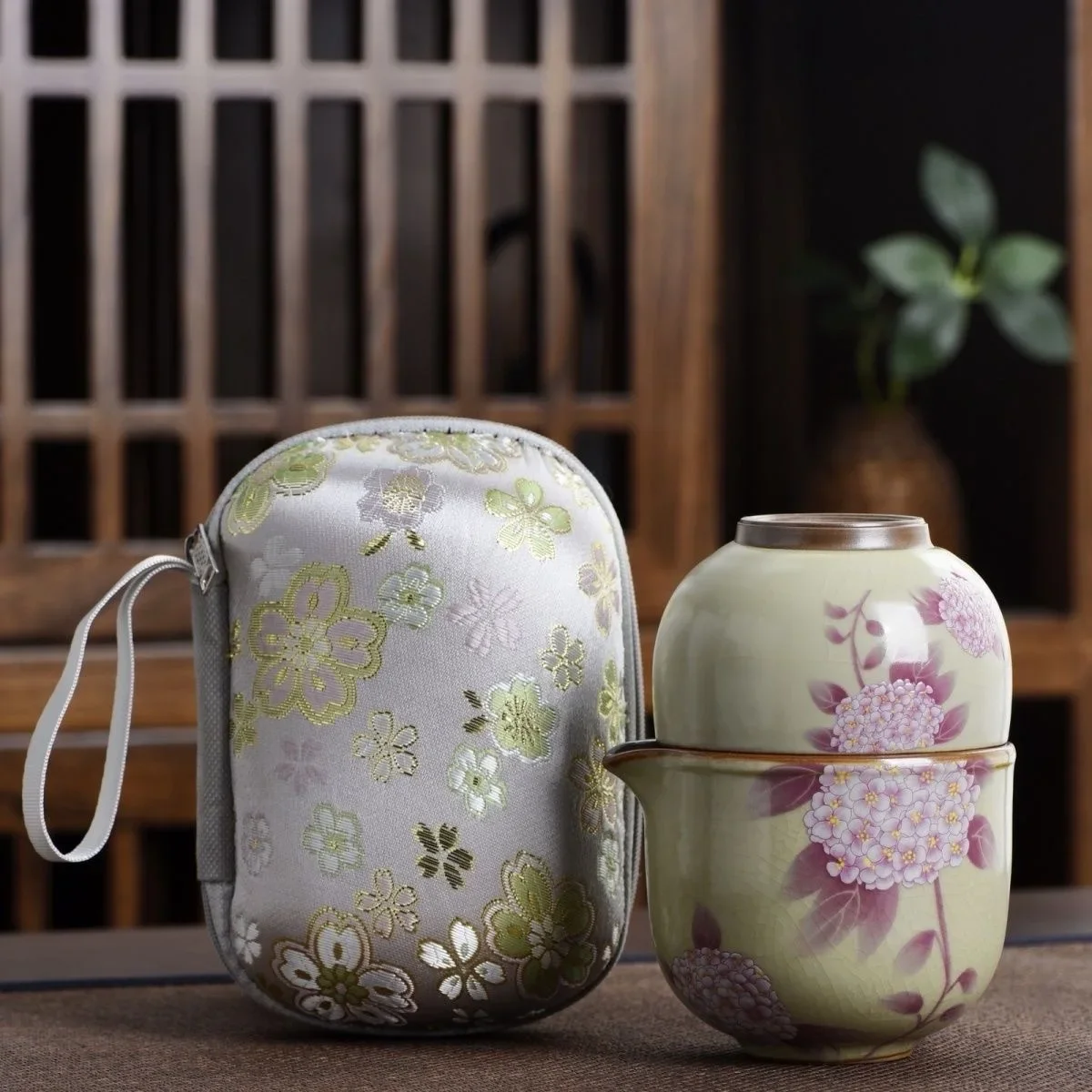 Travel Tea Set Portable One Pot Three Cups Tea Cup Outdoor Camping Companion Business Tool Set Kong Fu Teaware Cool Gift Tea Set