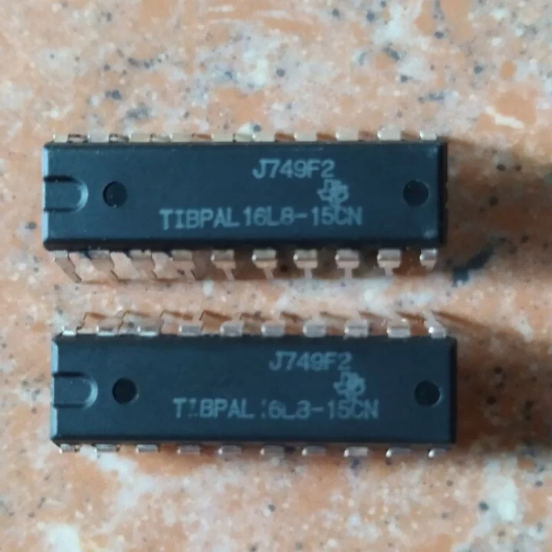 Nouvelles feuilles vierges de puces originales importées TIBPAL16L8-15CN, TIBPAL16L8-10CN, TIBPAL16L8--25CN au format DIP-20