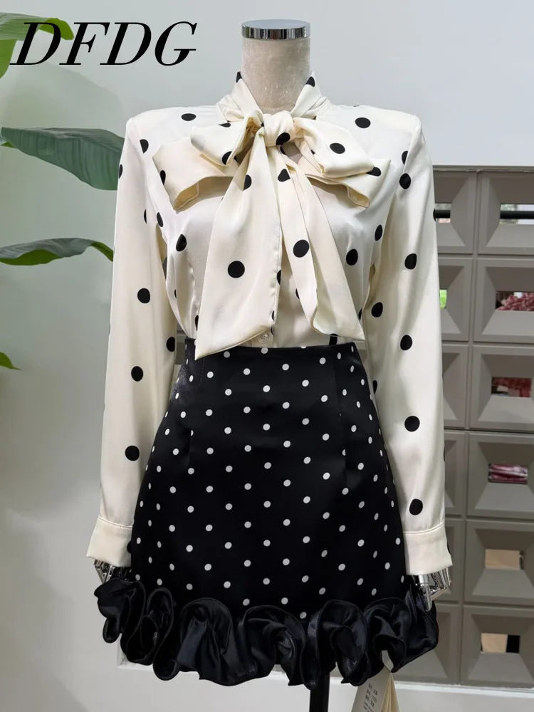 

DFDG Женский дизайнерский атласный комплект из двух предметов 2025 года, черно-белая блузка с галстуком-бабочкой в горошек, облегающая юбка-карандаш, тонкий весенне-летний комплект