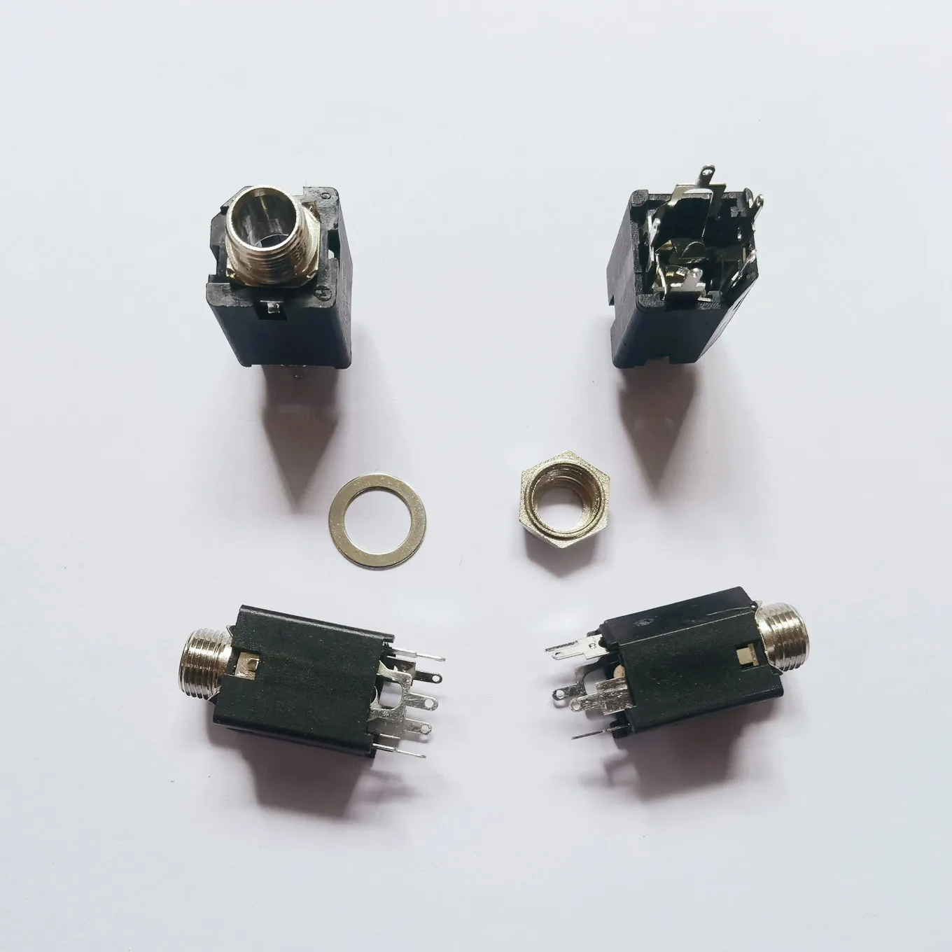 Original new 100% 630-5p 6.35mm headphone jack audio connector 5pin stereo microphone jack power amplifier interface