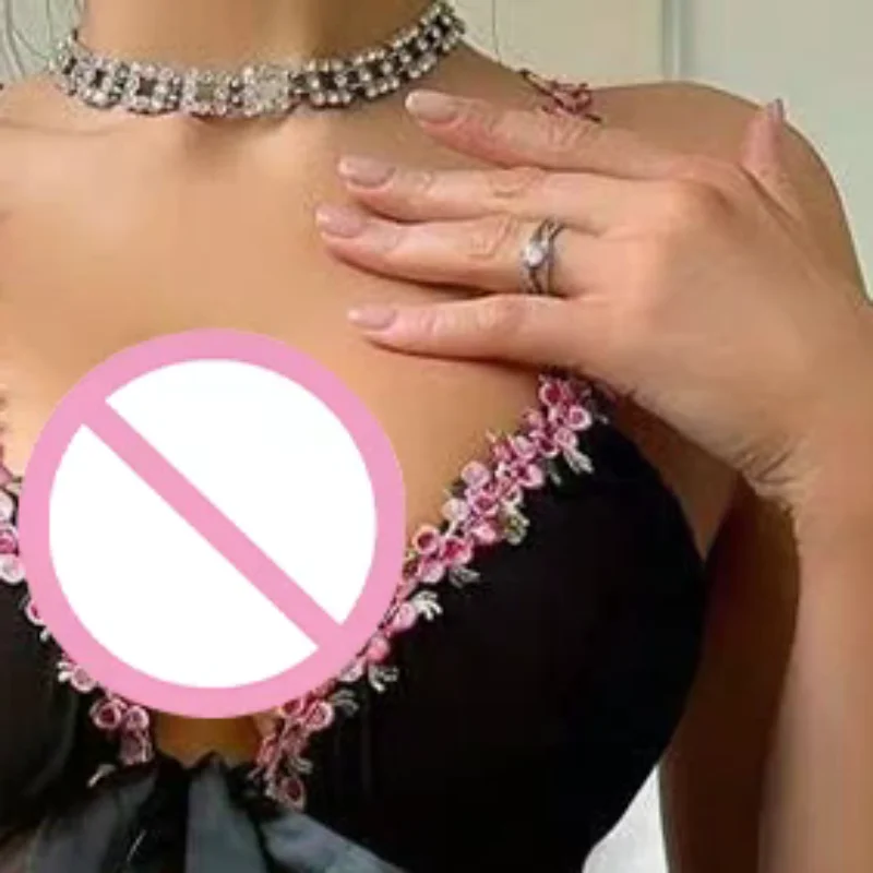 

Sexy Lingerie Camisole Flower V-nek Mesh See-through Slit Nightgown Set Women