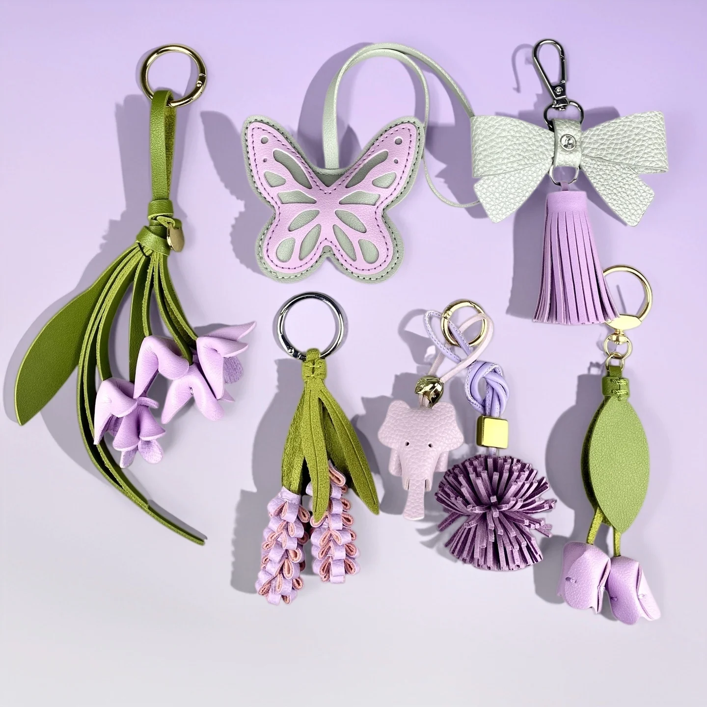 Conjunto de Chaveiros Borboleta Roxa e Flor, Acessórios de Bolsa Florais em Couro PU Fofos para Amantes do Roxo/Flores Realistas/Bom Presente