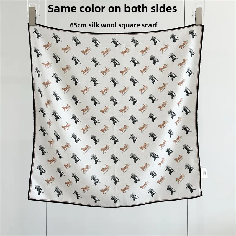 Echarpe-carree-65x65cm-imprime-integral-vintage-chariot-30-soie-de-murier-70-laine-sergee-meme-couleur-des-deux-cotes-chale-de-cou-foulard