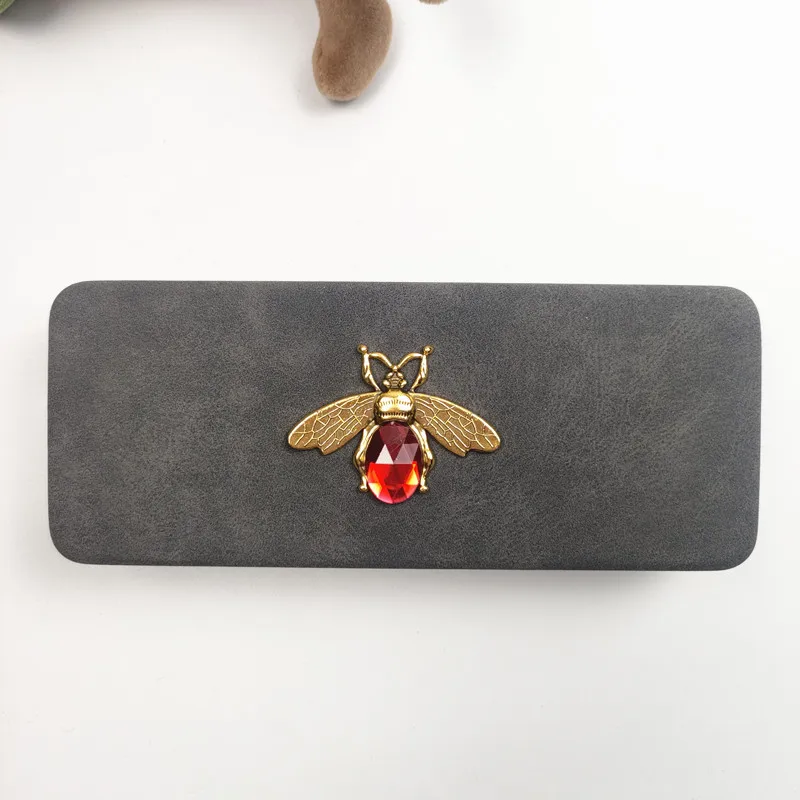 علبة نظارات محمولة بنمط النحل مرصعة بالألماس، صندوق تخزين النظارات الشمسية النسائية، إكسسوارات ملابس العين الماسية