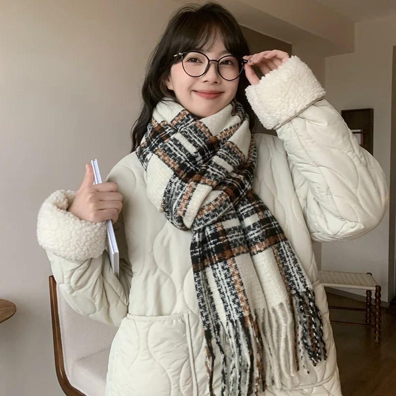 Thickened warm scarf women's winter senior sense of fashion plaid scarf tassel scarf hundred and one