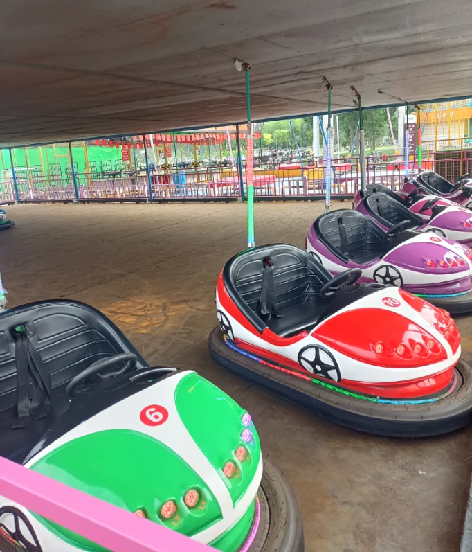 子供と大人向けの屋外遊園地設備、2人乗りスカイネット電動バン - Outdoor Children'S Park のレビューと価格