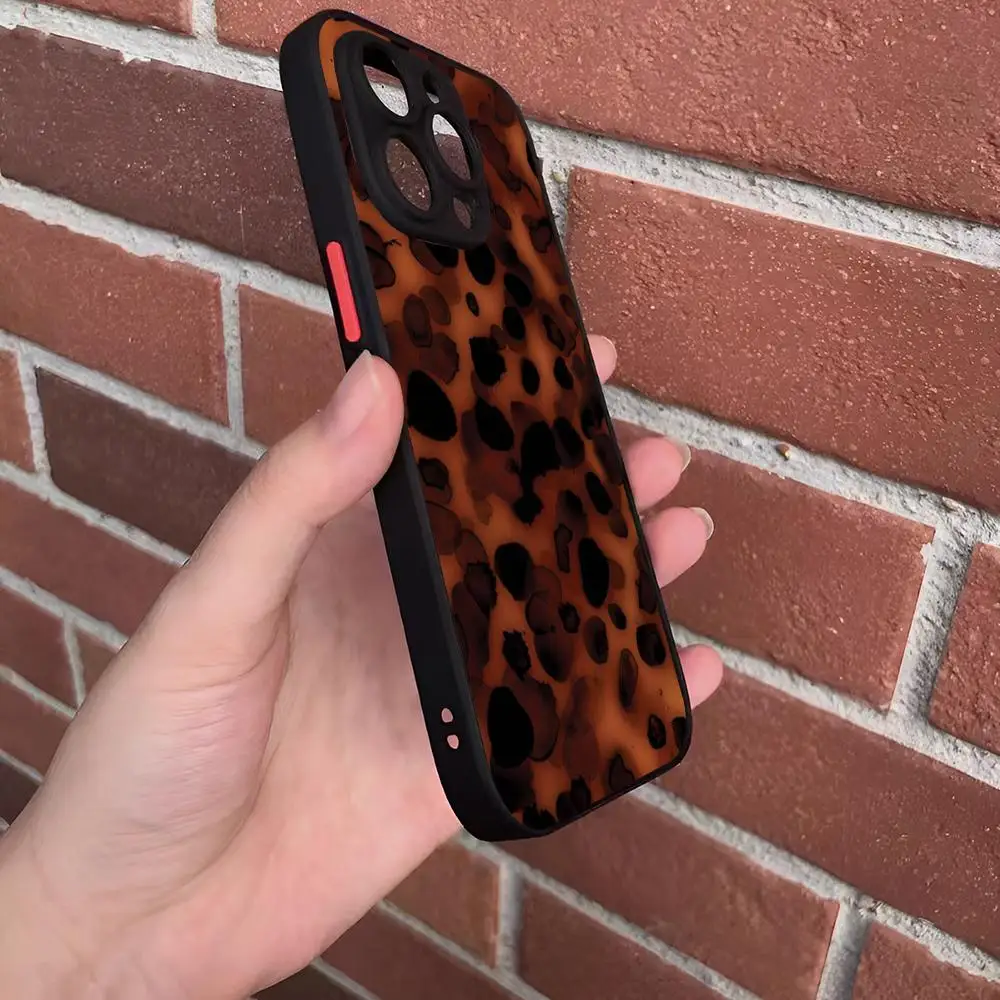 Stylish Tortoiseshell Leopard Phone Case NEW COOL Skin Feel Matte Magnetic For IPhone 16 15 14 13 12 11 X