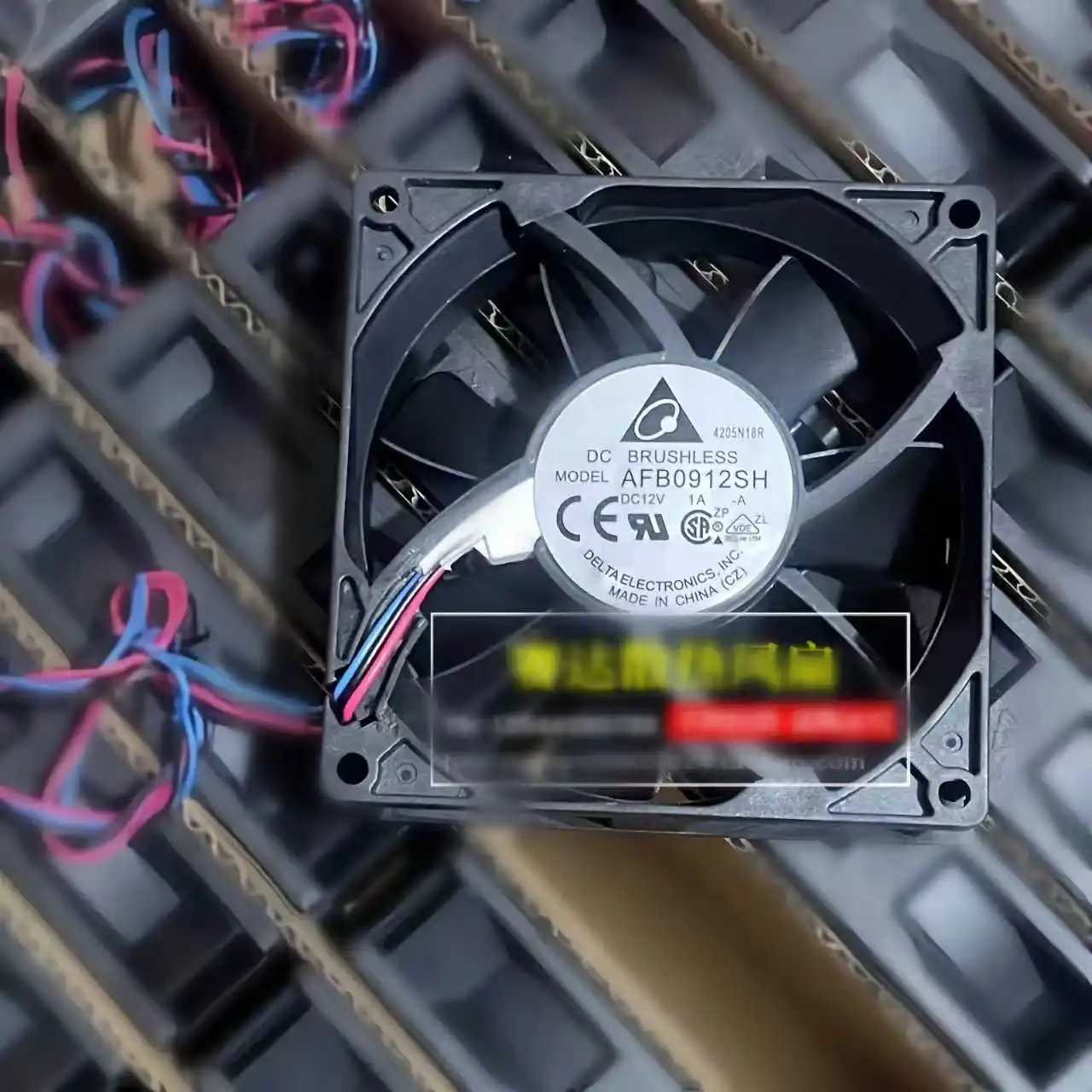 

Delta AFB0912SH 92x92x25mm 12V 1A Waterproof Cooling Fan, 3-Wire Ball Bearing High-Speed Fan for Industrial Cooling