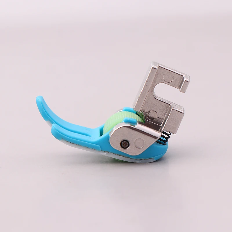 1PC Non-Stick Plastic Roller Presser Foot for Straight Stitch, Compatible with Household Pedal Sewing Machines