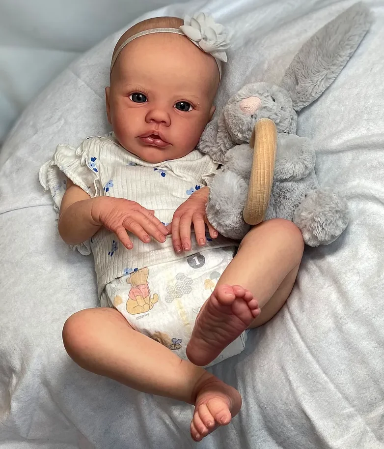 NPK Muñeca Reborn realista de 19 pulgadas con cuerpo de tela suave, pelo dibujado a mano y traje similar para niñas