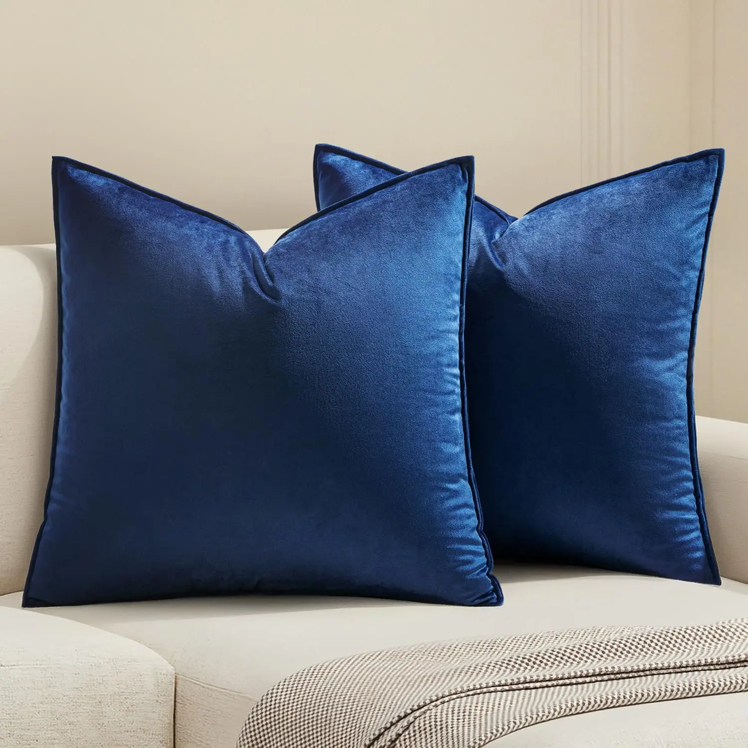 

Pack of 2 Navy Blue Decorative Velvet Throw Pillow Cover Soft Pillow Cover Soild Square Cushion Case for Sofa Bedroom Car 18x 18