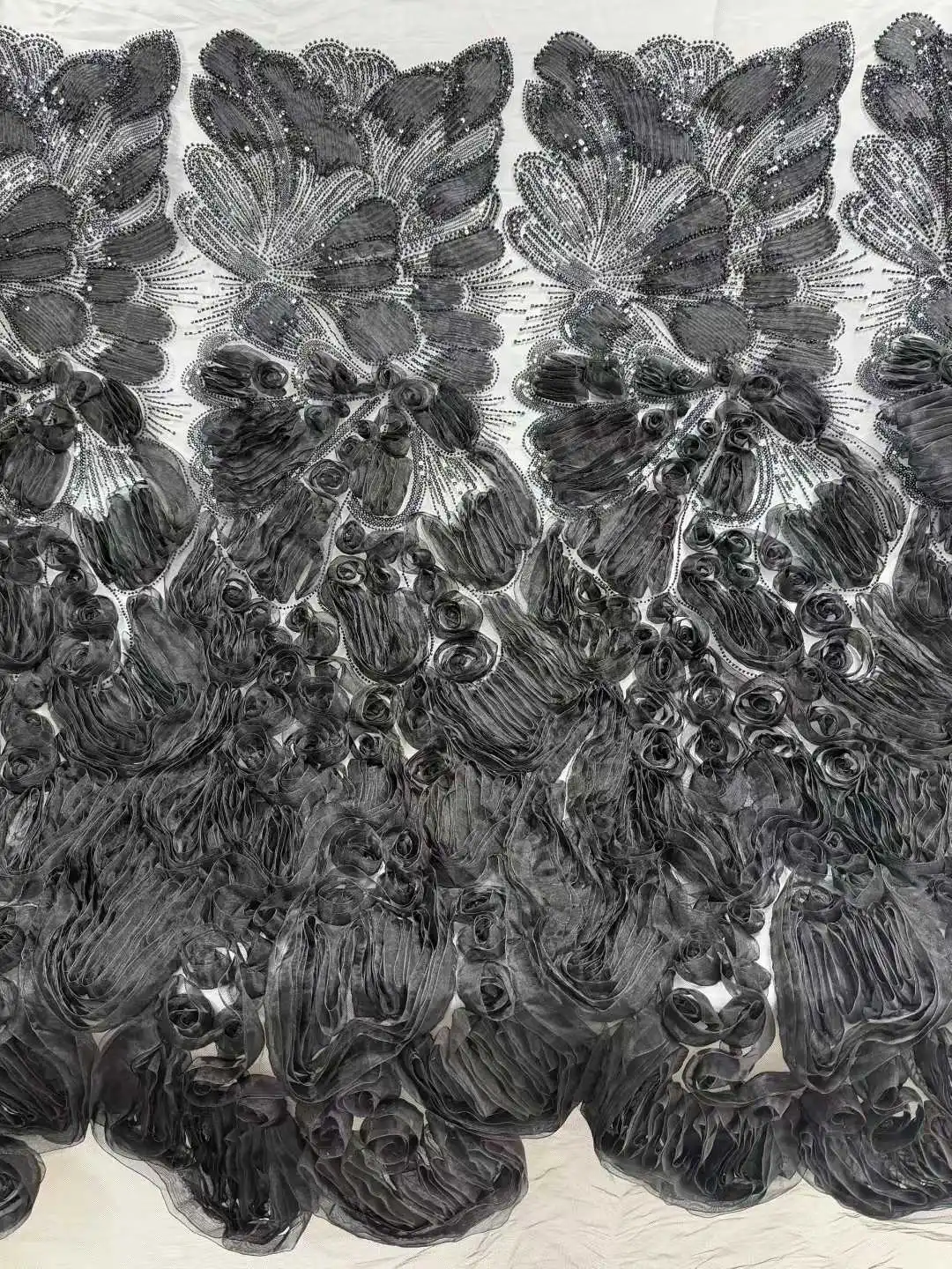 

Latest Design Nigerian 3D Mesh Beaded Lace Fabric 2026 Fashion African Sequin Lace Fabric Suitable for Wedding Dresses 2025