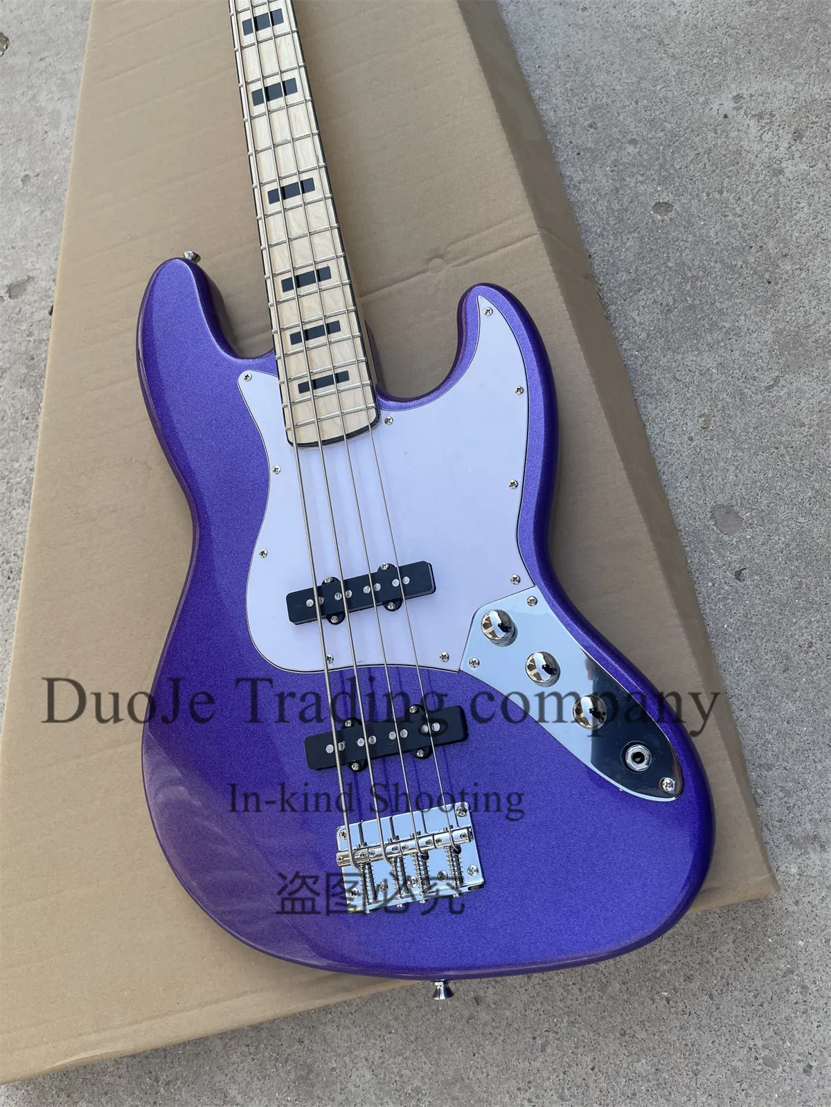 4 String Metal Purple Electric Bass Maple Neck Jaz Body Maple Fingerboard Black Inlay White Pickguard Chrome Tuners