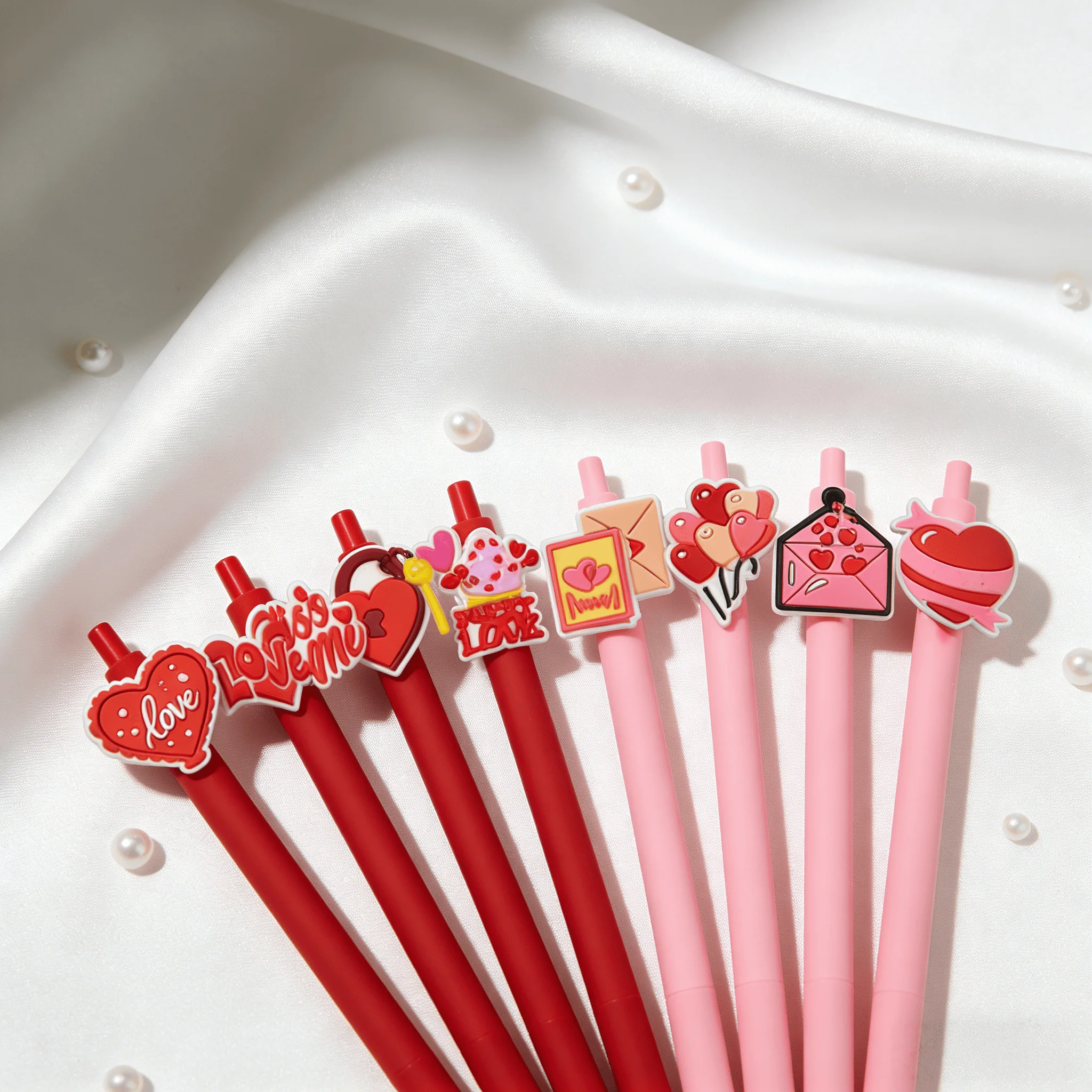 

5/10/20 Valentine's Day Heart-Shaped Cartoon Gel Pens, Cute and Girly Design, Water-Based Pens for Students and Office Use, Various Styles Randomly Selected