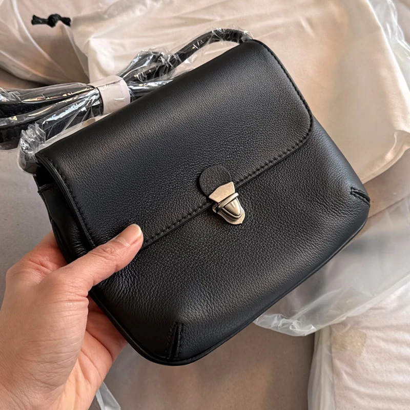 Soft Genuine Leather With Metal Buckles Creative Korean Niche Design Simple And Stylish Versatile Shoulder Bag - view 4