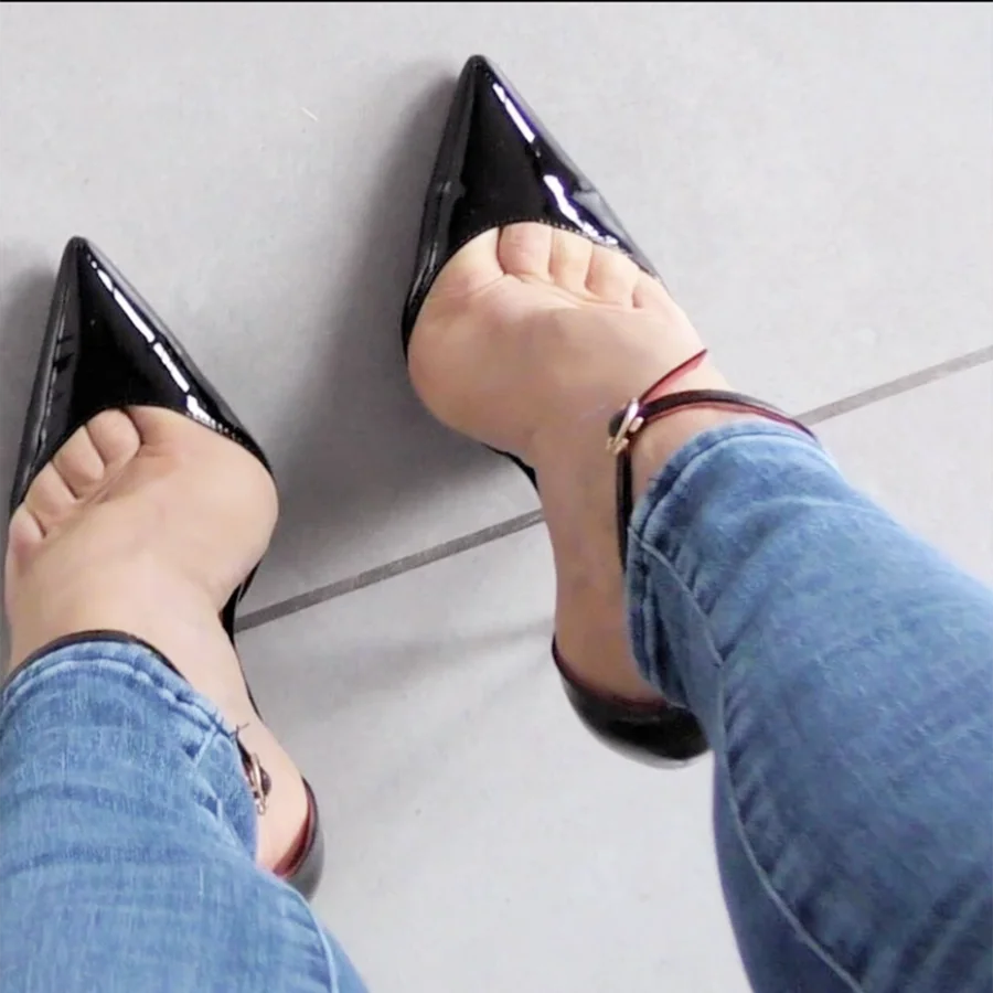 Sandalias de mujer con correas en el tobillo de marca de verano, plantilla roja de 10 Cm, zapatos de tacón sexis con punta en pico, tacones altos de cuero mate para mujer, talla 32 33