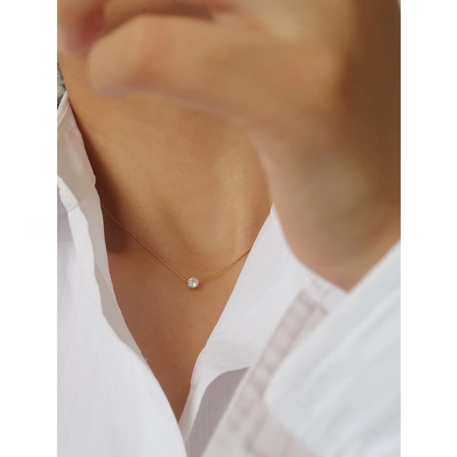 Zircon Necklace Women's Diamond Pendant, Flexible, Simple, and Light Luxury Titanium Steel Electroplated Collar Chain